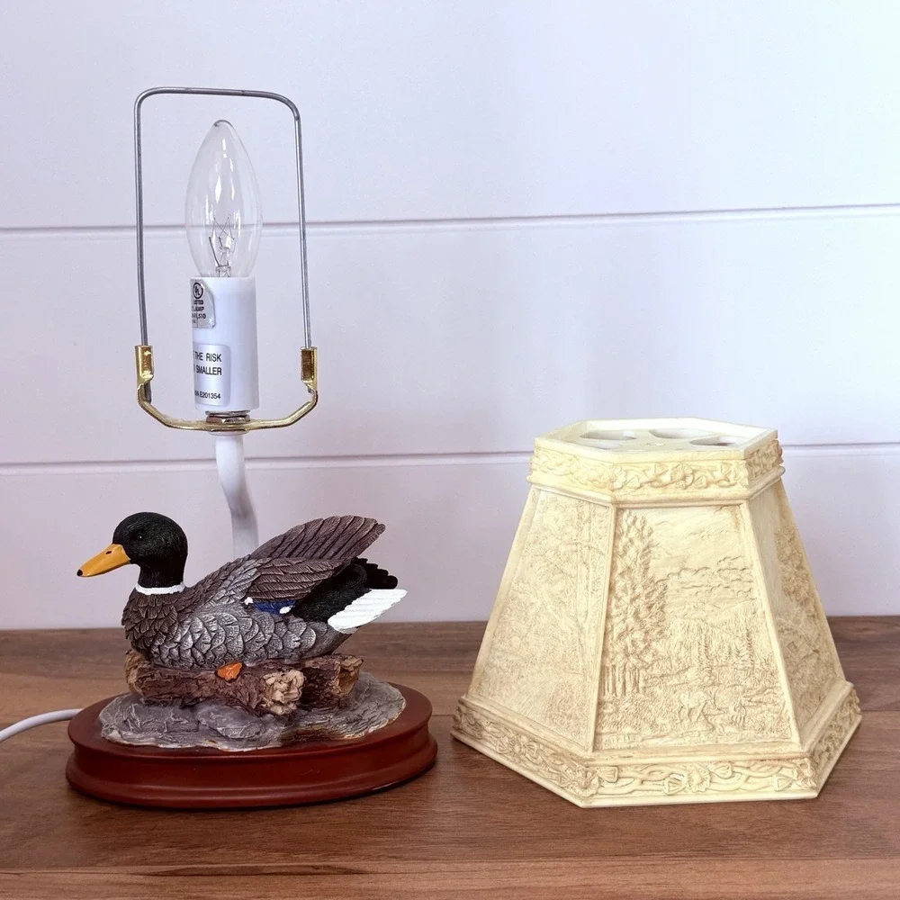 Small Duck Figure Lamp Picture Shade Works *Needs Bulb Clip* Rustic Cottagecore